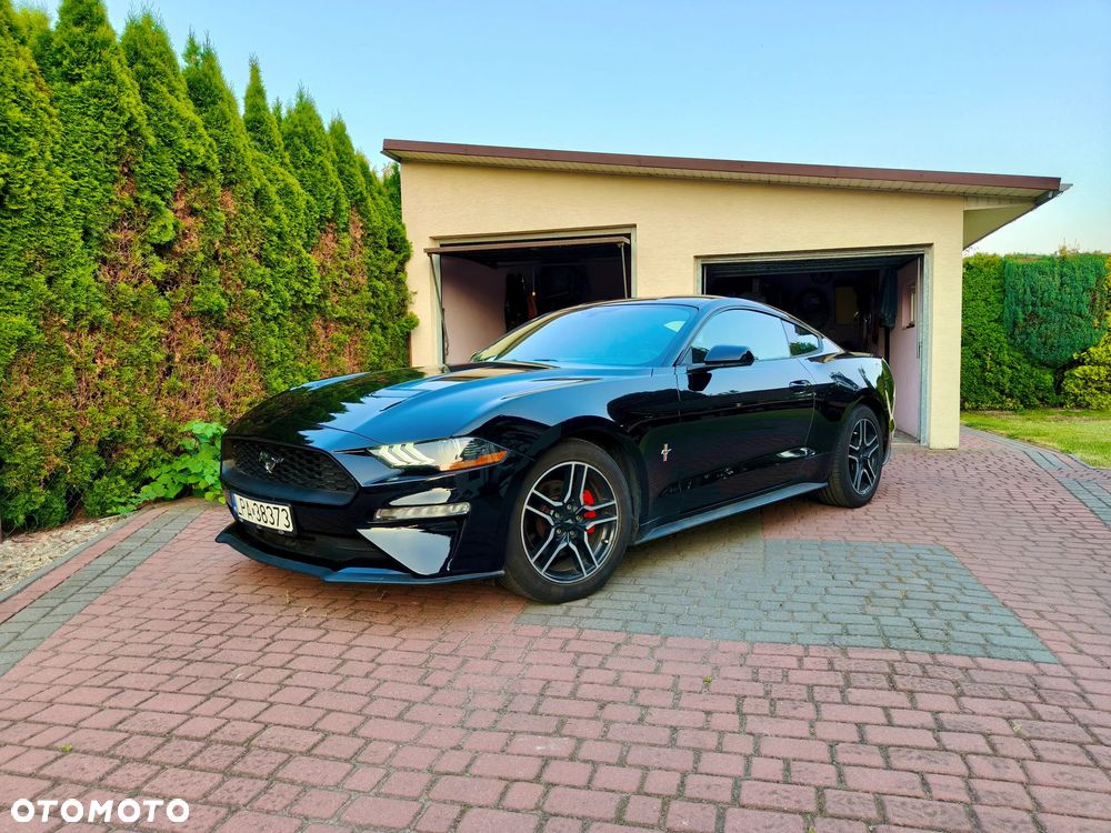 Ford Mustang - 2