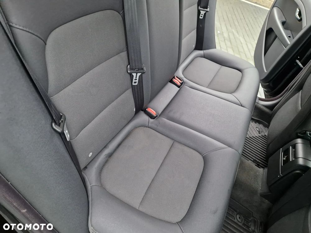 Volvo V70 1.6D DRIVe Momentum - 13