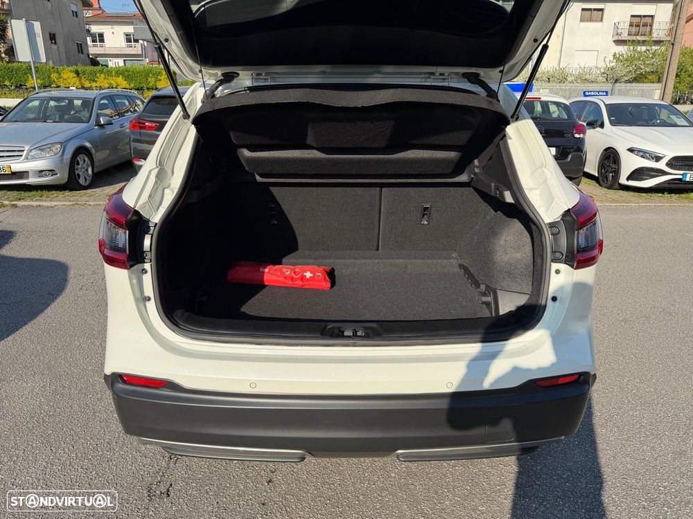 Nissan Qashqai 1.5 dCi N-Connecta 18 - 14