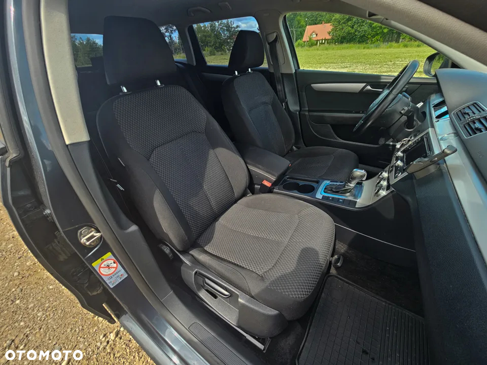 Volkswagen Passat Variant 2.0 TDI DSG BlueMotion Technology Comfortline - 28