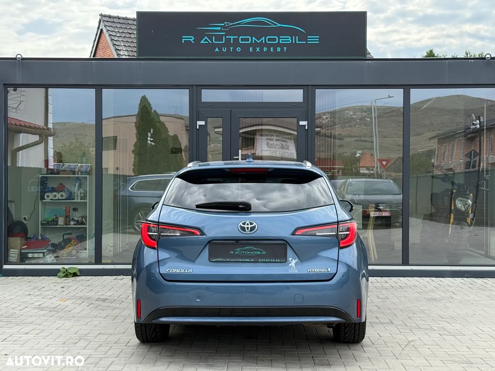 Toyota Corolla 1.8 HSD Dynamic - 8