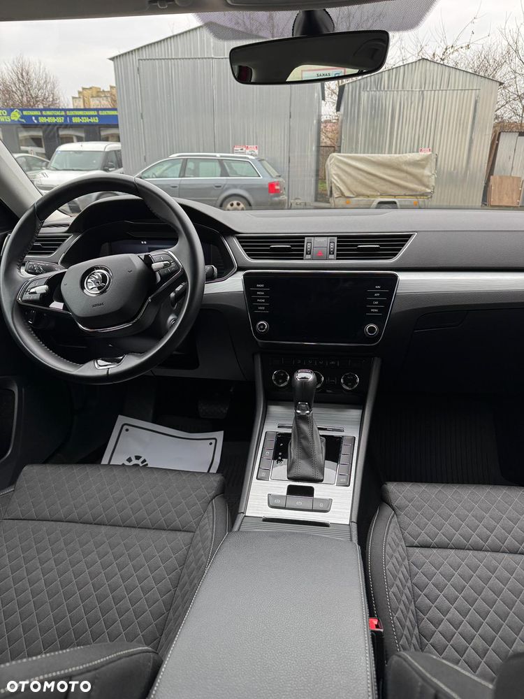 Skoda Superb 2.0 TSI Ambition DSG - 17