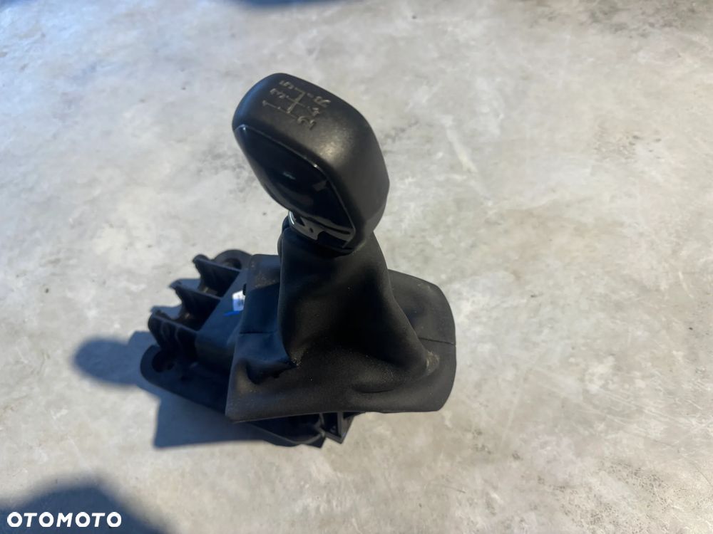 Lewarek gałka zmiany biegów Peugeot 9676190280 - 3