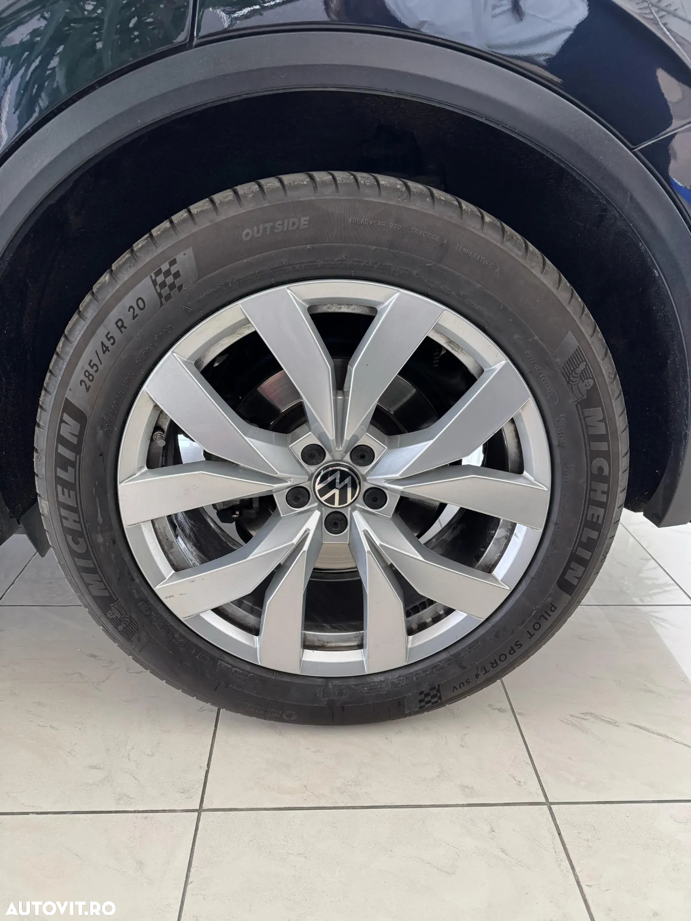 Volkswagen Touareg - 32