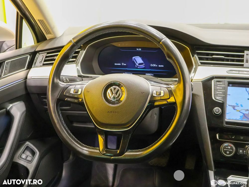 Volkswagen Passat - 3