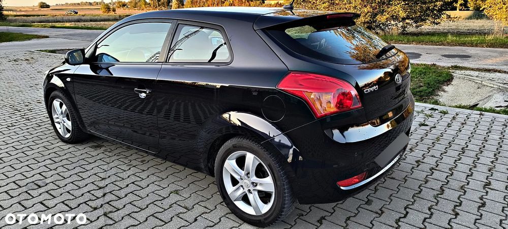 Kia Ceed Cee'd 1.6 Crdi S Euro2012 - 12