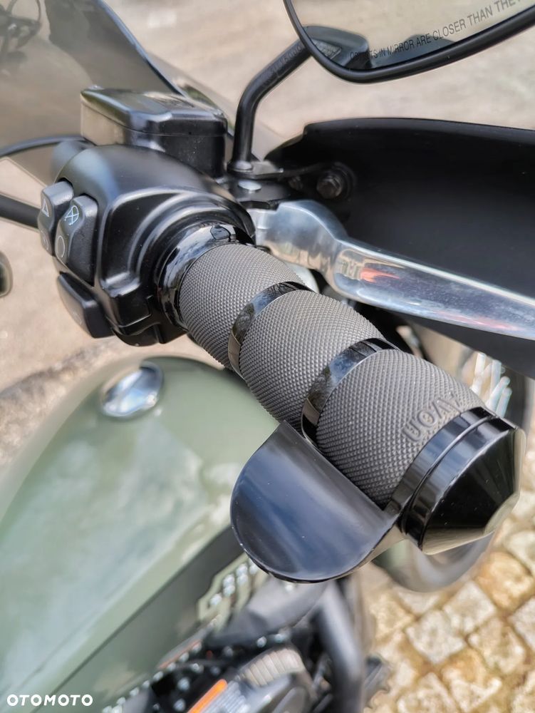 Harley-Davidson Softail Street Bob - 13