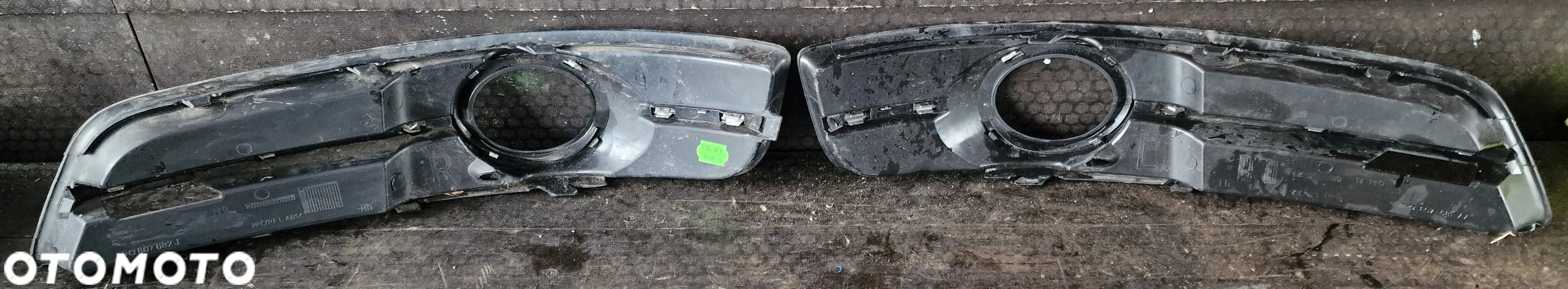 KRATKA ZDERZAKA HALOGENU PRAWA LEWA  8P0807682J 8P0807681AA AUDI A3 8P LIFT 5D - 22