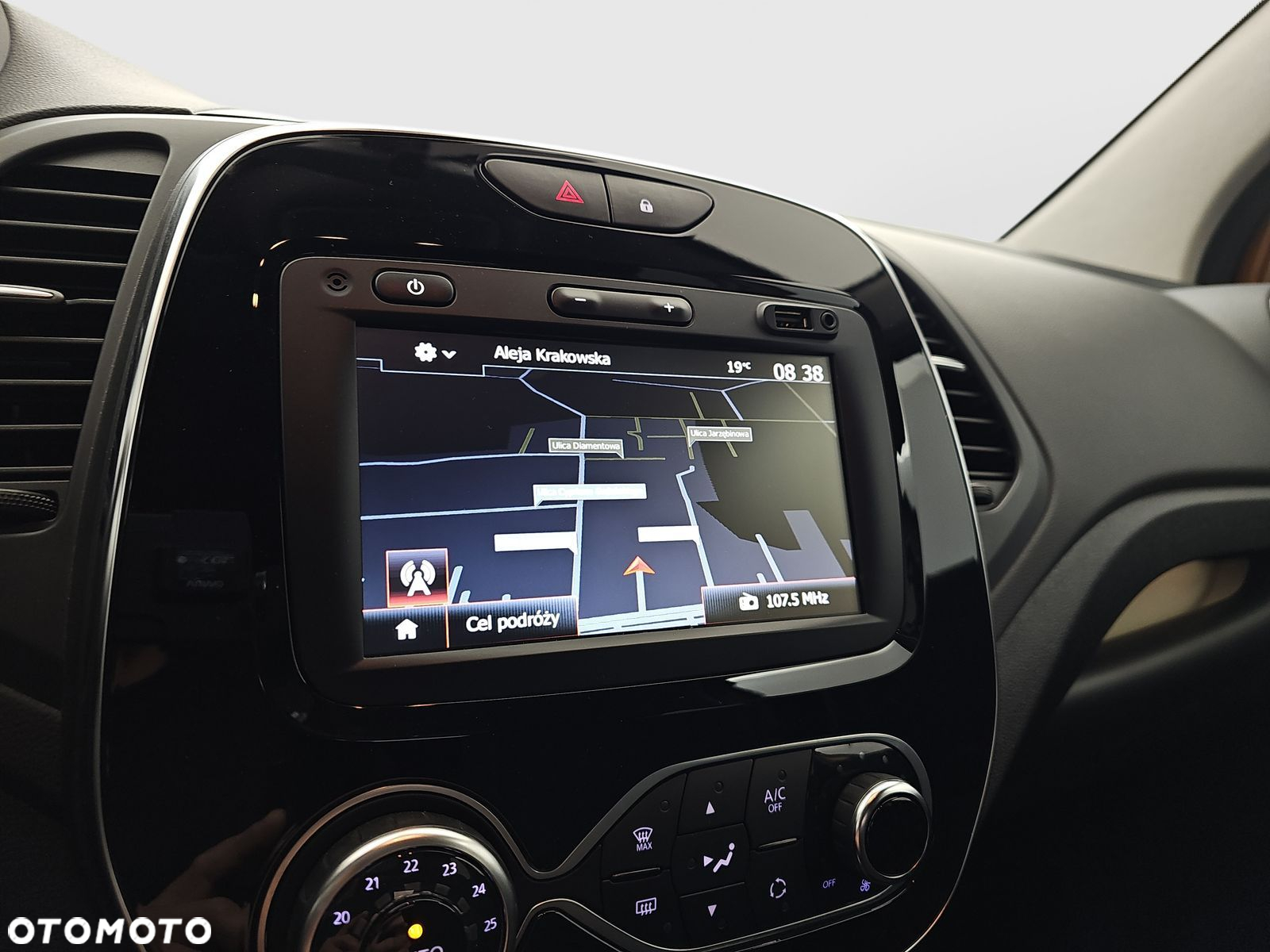 Renault Captur 1.3 Energy TCe FAP Limited EDC - 21