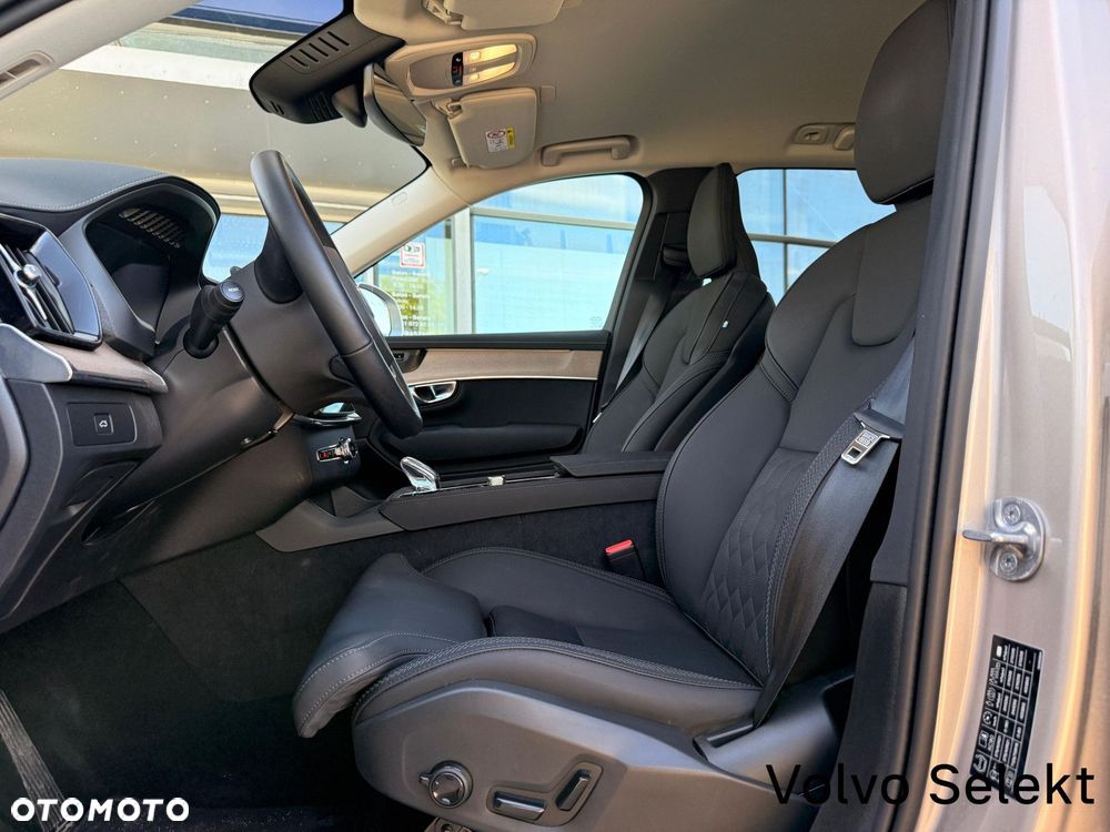 Volvo XC 90 - 26
