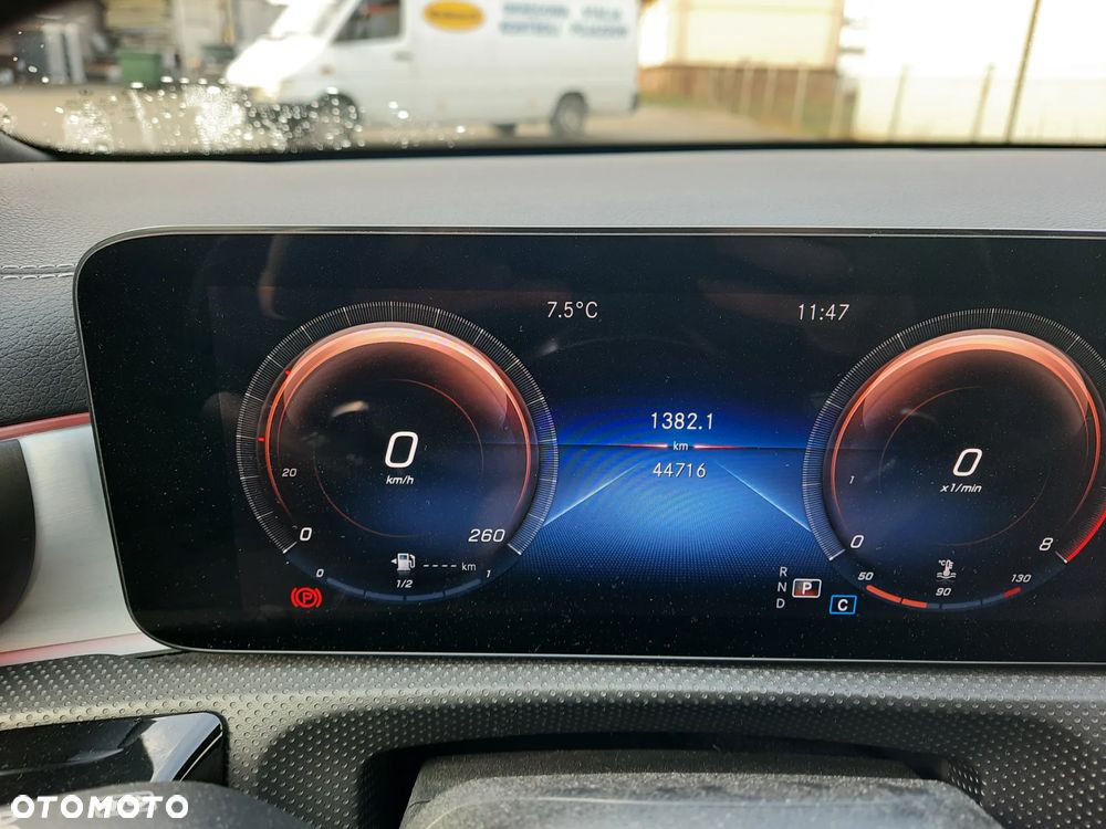 Mercedes-Benz CLA 180 7G-DCT Special Edition - 15
