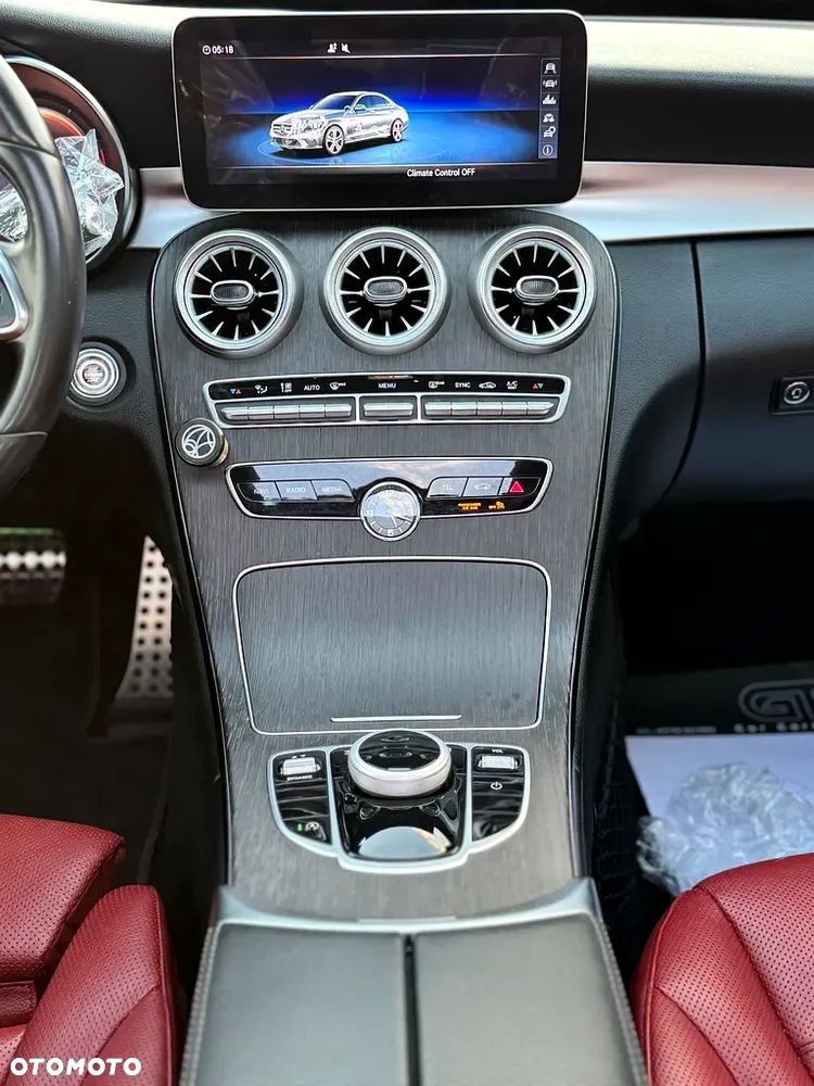 Mercedes-Benz Klasa C 300 4Matic 9G-TRONIC - 13