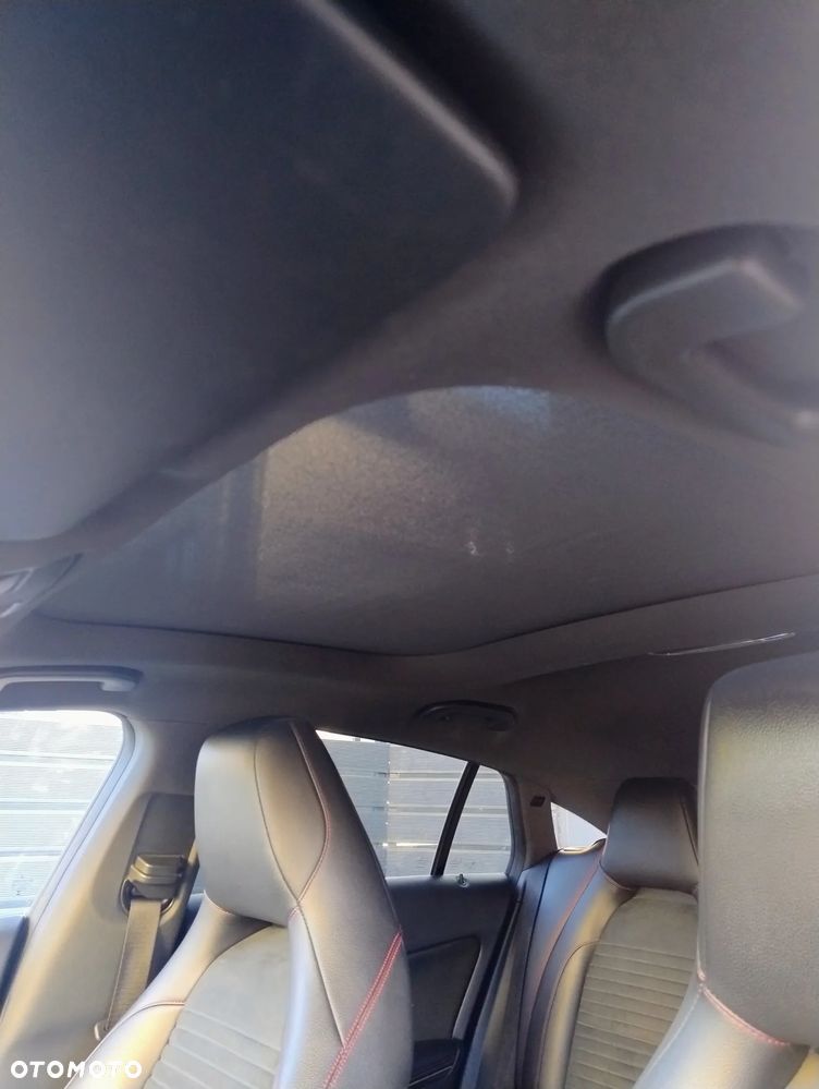 Mercedes-Benz CLA 180 7G-DCT UrbanStyle Edition - 21