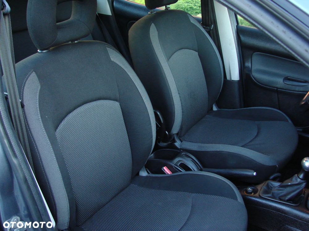 Peugeot 206 - 10