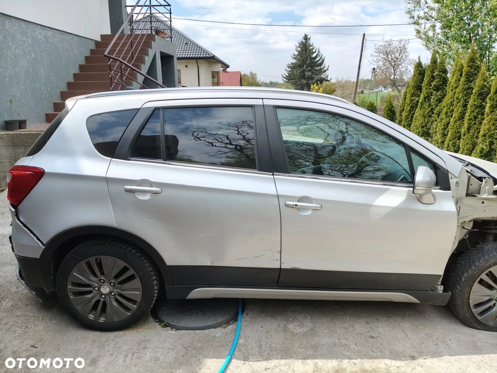 Suzuki SX4 S-Cross 1.6 VVT 4x2 limited+ - 5