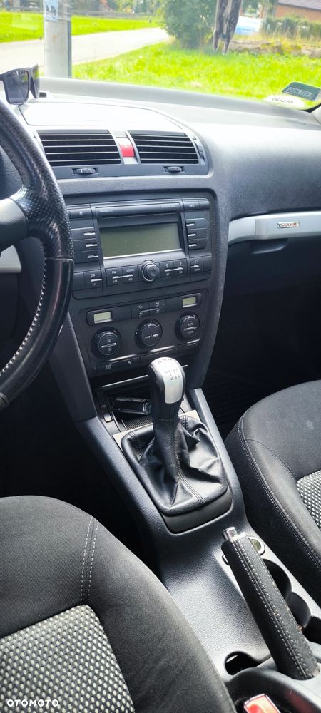 Skoda Octavia Scout 2.0 TDI DPF - 8