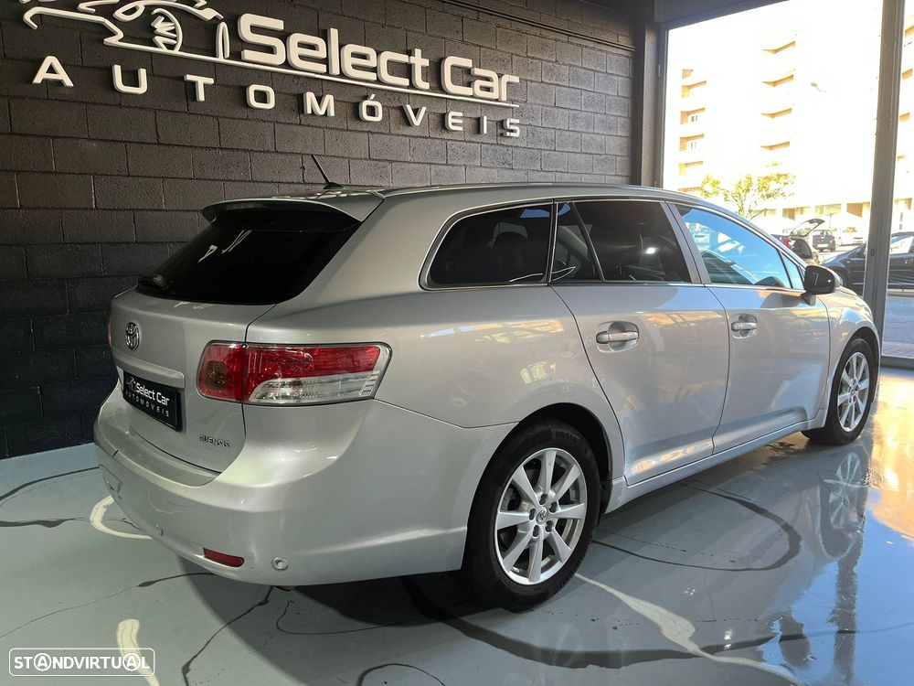 Toyota Avensis SW 2.0 D-4D Exclusive +Pele+GPS - 8