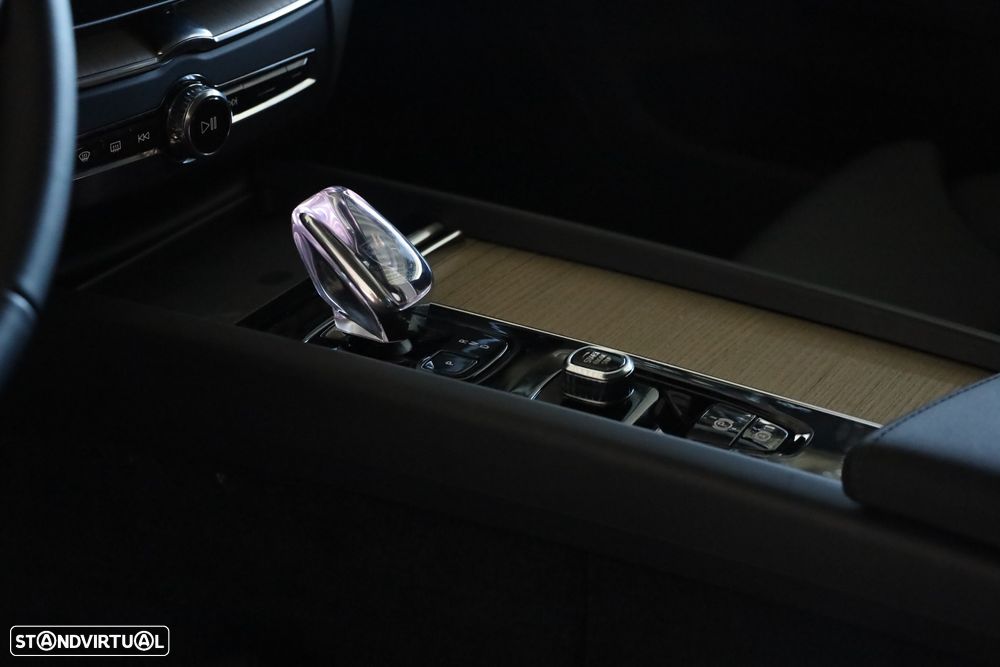 Volvo XC 60 T6 AWD Plus Bright - 16