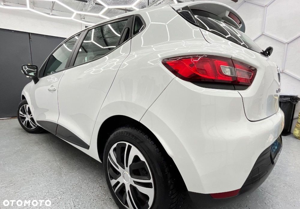 Renault Clio - 16