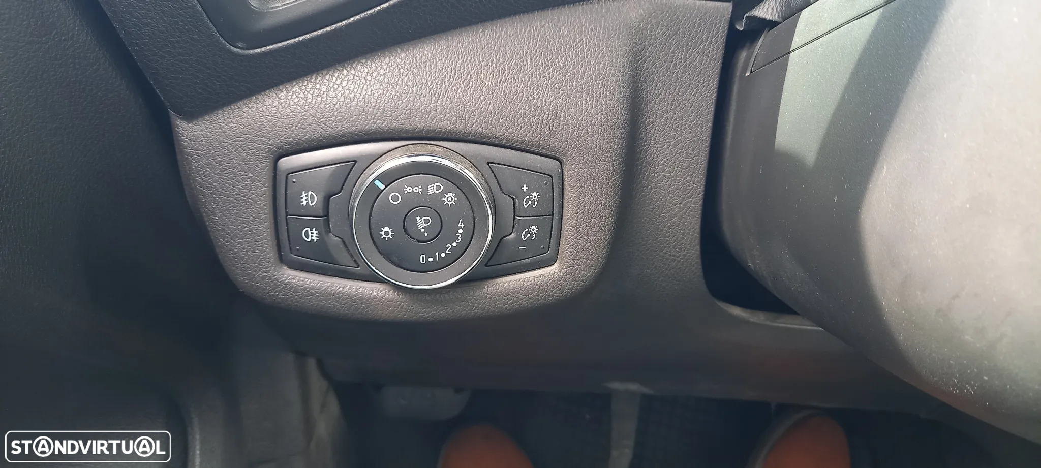 Ford Tourneo Connect - 16