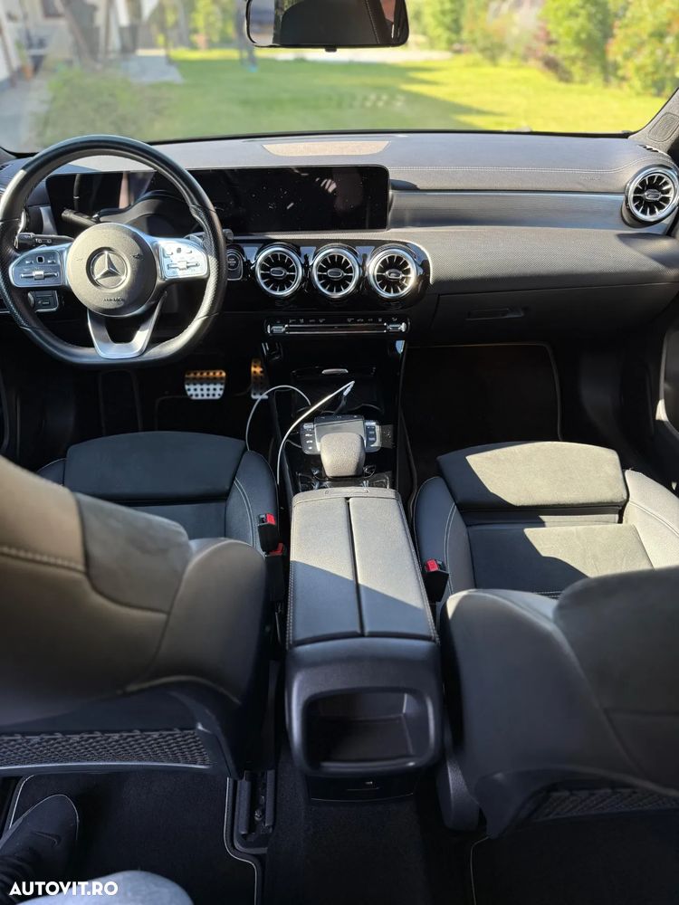 Mercedes-Benz A 250 e 8G-DCT AMG Line - 8