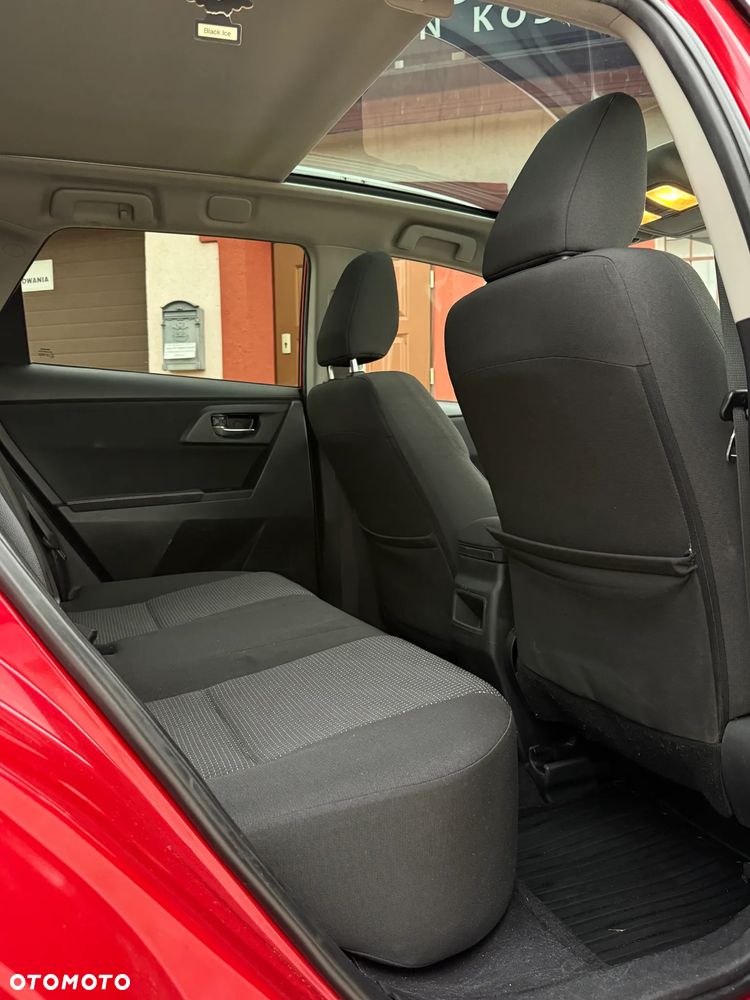 Toyota Auris 2.0 D-4D Premium Comfort - 19