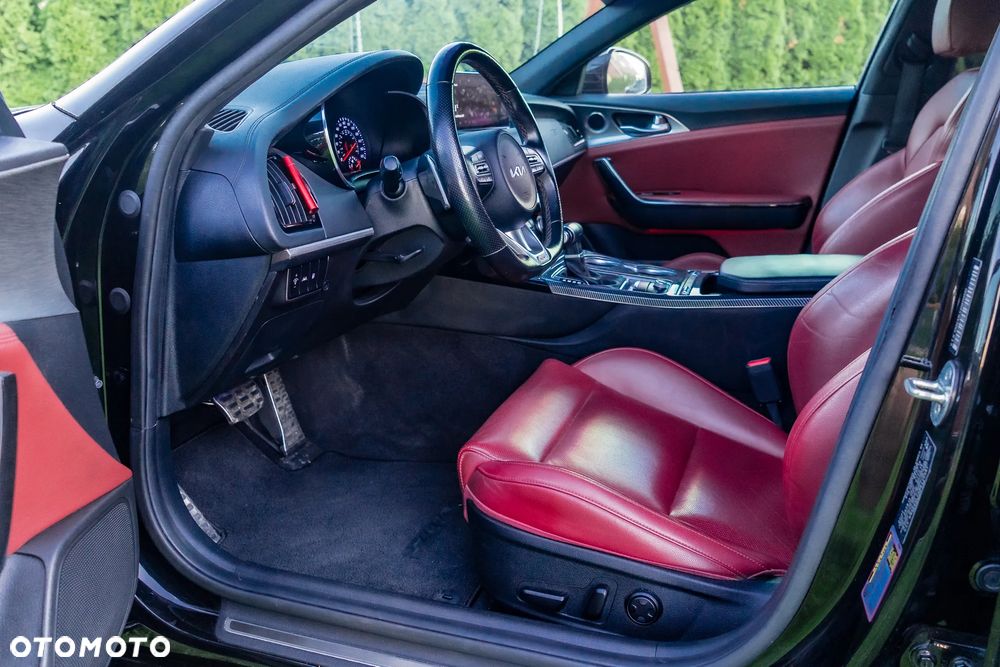 Kia Stinger 3.3 T-GDI V6 GT AWD - 21