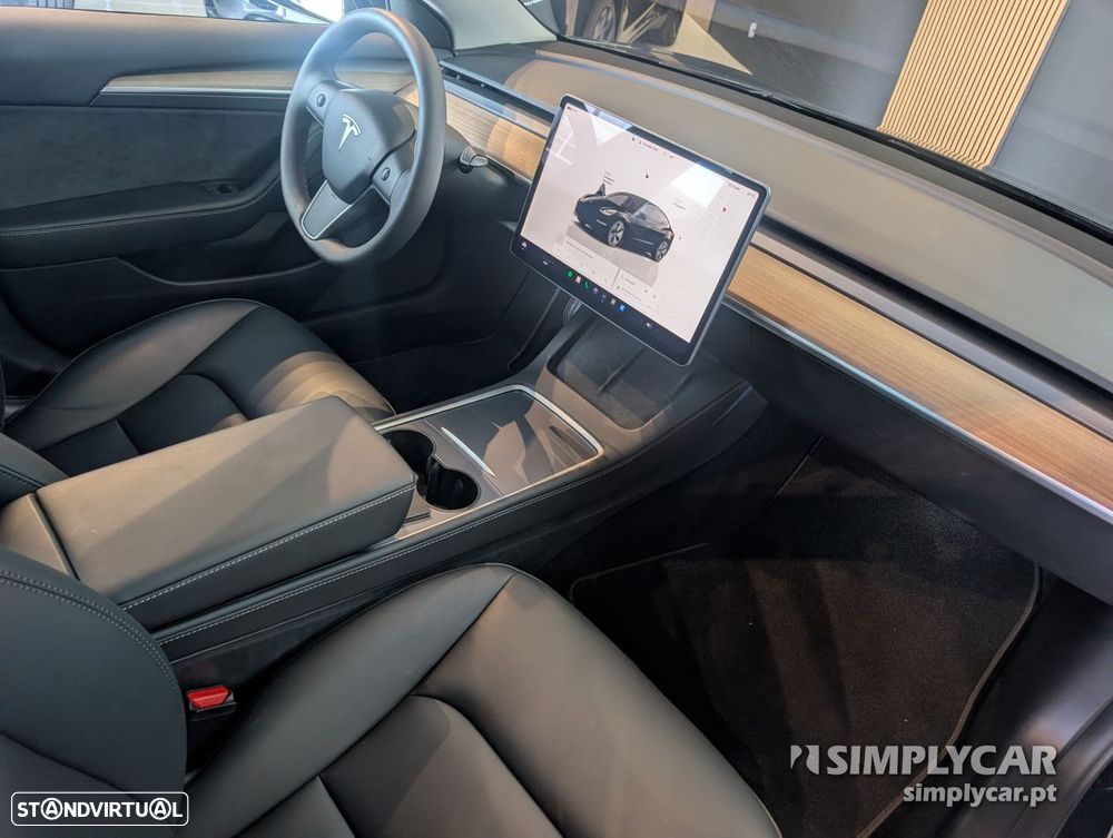 Tesla Model 3 - 9