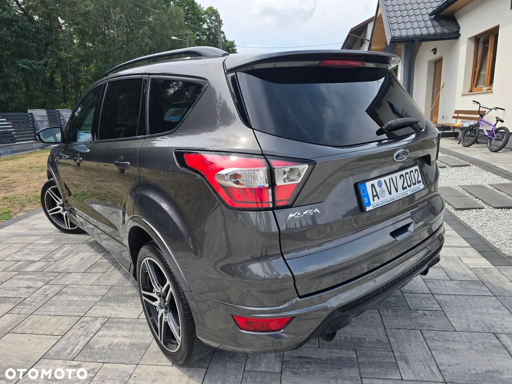 Ford Kuga 2.0 TDCi 2x4 ST-Line - 10