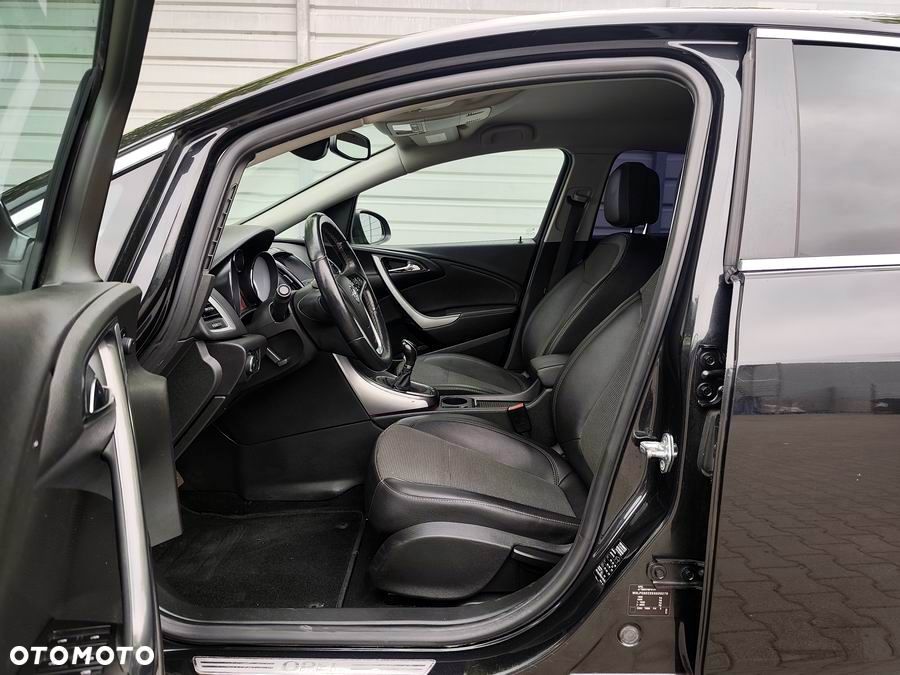 Opel Astra 1.4 Turbo Cosmo - 14