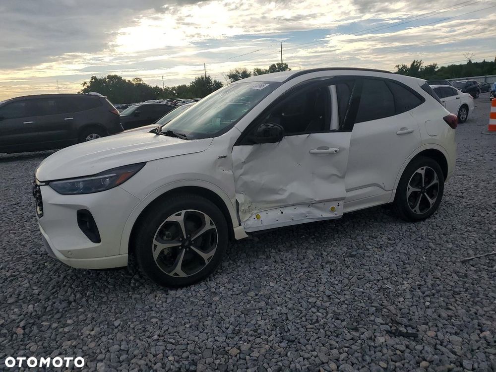 Ford Escape 2.0 EcoBoost AWD Titanium - 3