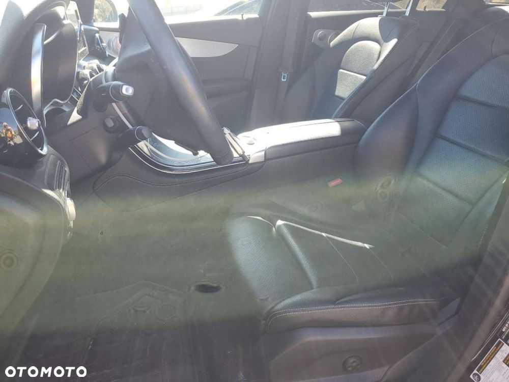 Mercedes-Benz GLC - 7