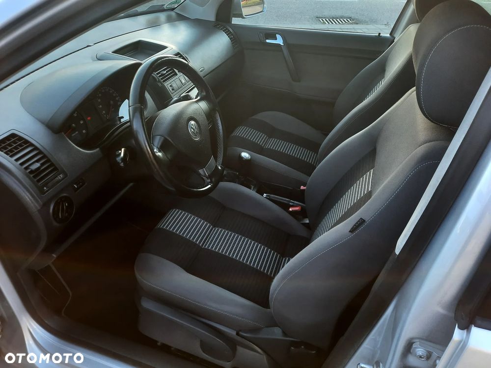 Volkswagen Polo 1.4 16V Comfortline - 20