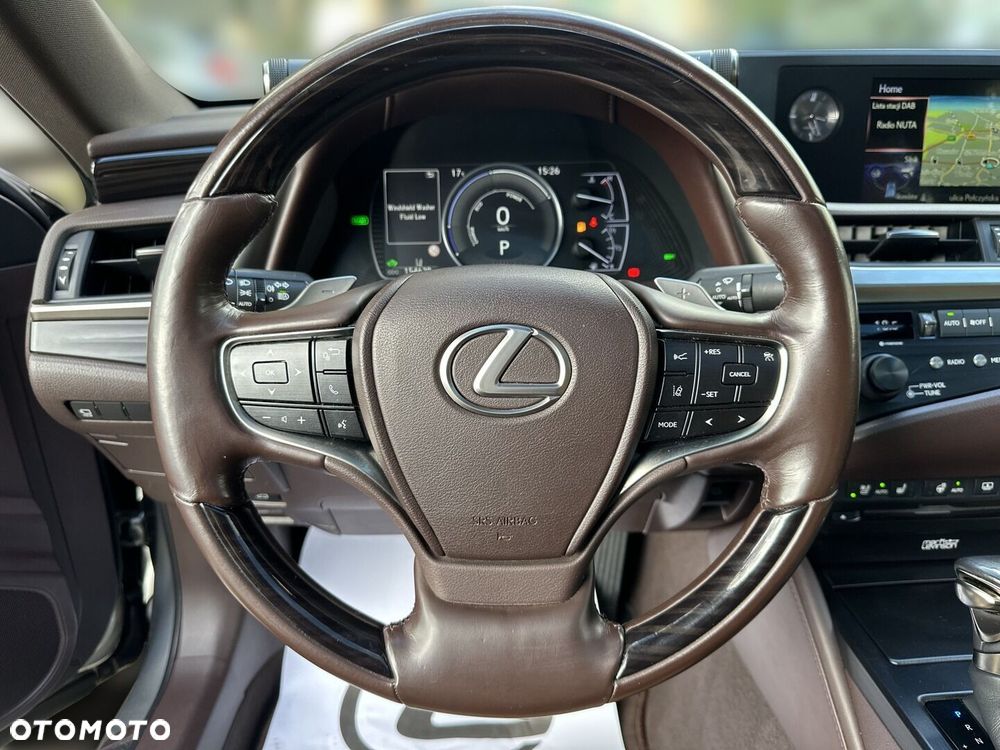 Lexus ES 300h Prestige - 15