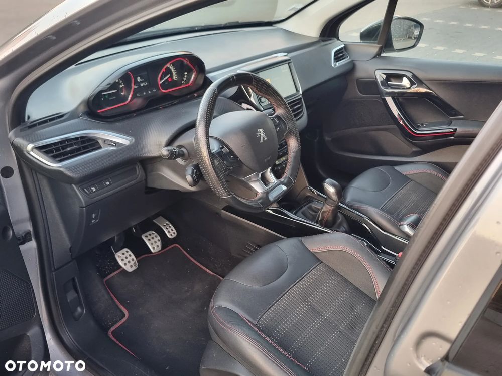 Peugeot 2008 - 8