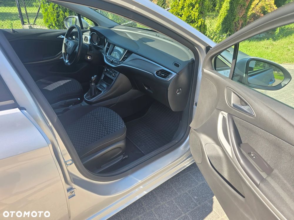 Opel Astra 1.6 CDTI Essentia S&S - 13