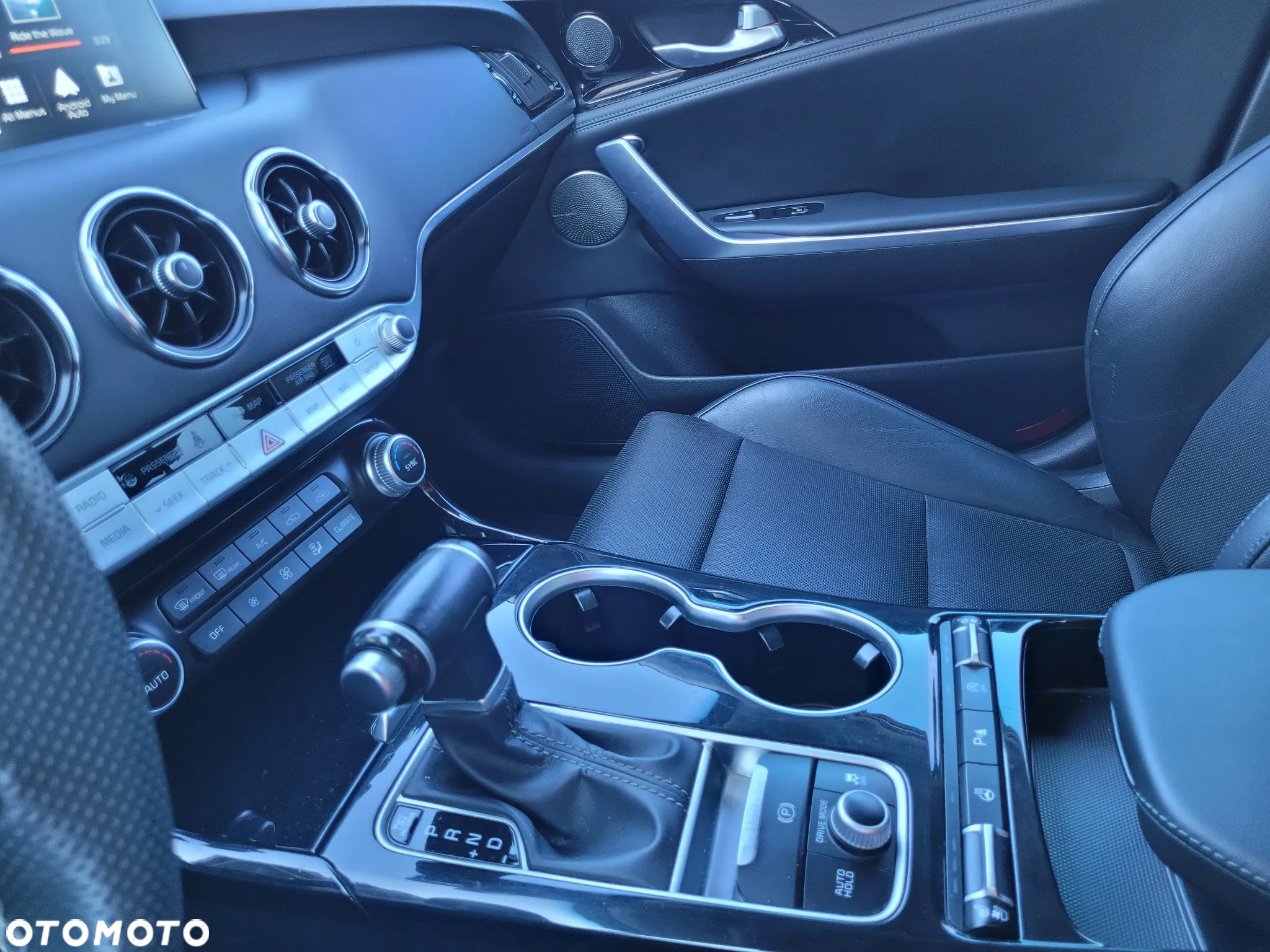 Kia Stinger - 8