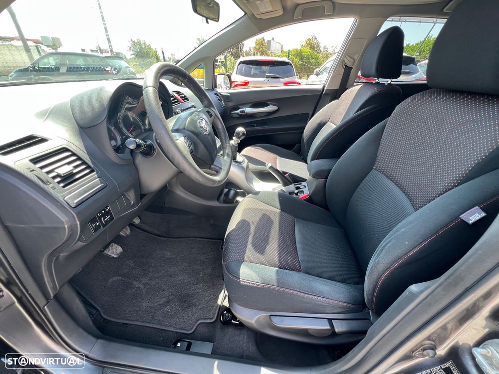 Toyota Auris 1.4 D-4D Sol - 13