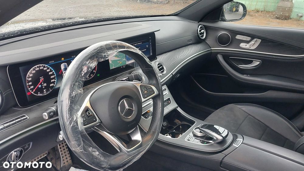Mercedes-Benz Klasa E - 8
