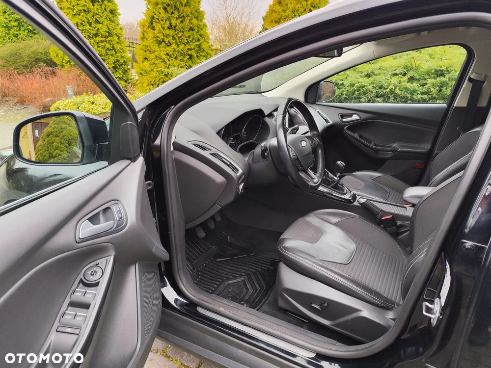 Ford Focus 1.5 EcoBlue STart-Stopp-System TITANIUM - 18