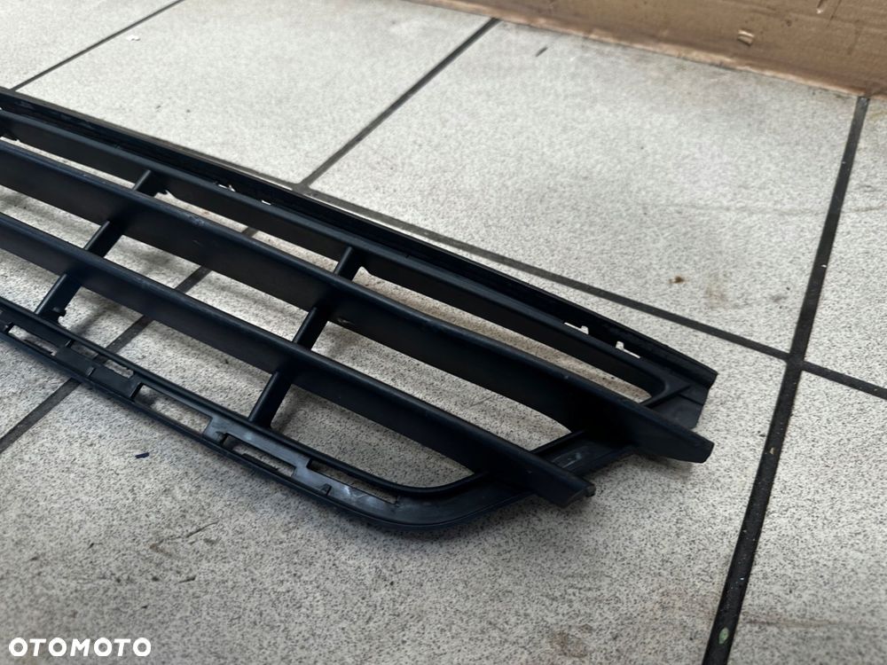 volvo s60 v60 2013-2018 atrapa zderzaka 31323858 - 3