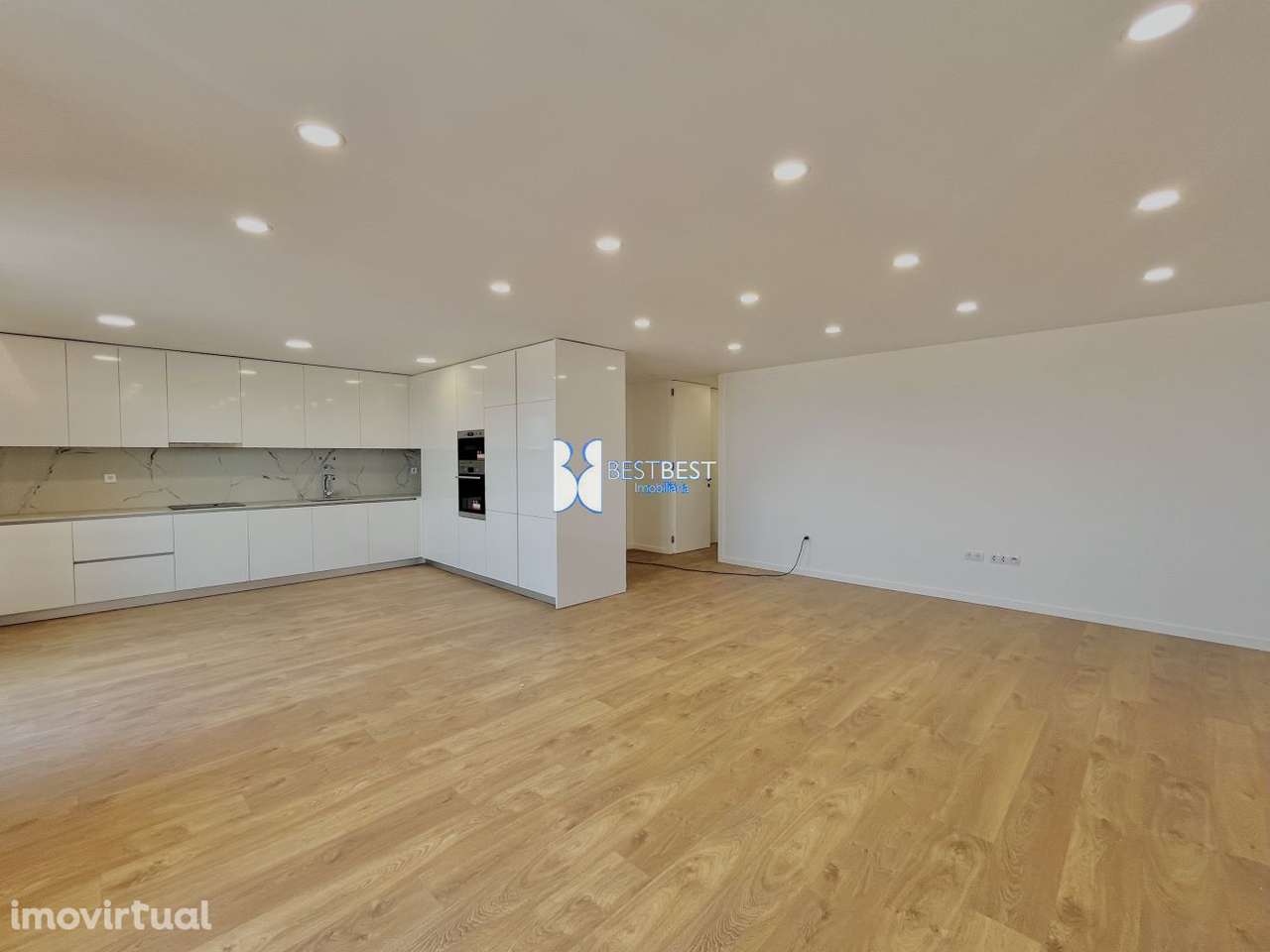 AIRO, BARCELOS – T3 NOVO COM DESIGN MODERNO E EQUIPADO AO DETALHE - Grande imagem: 3/28