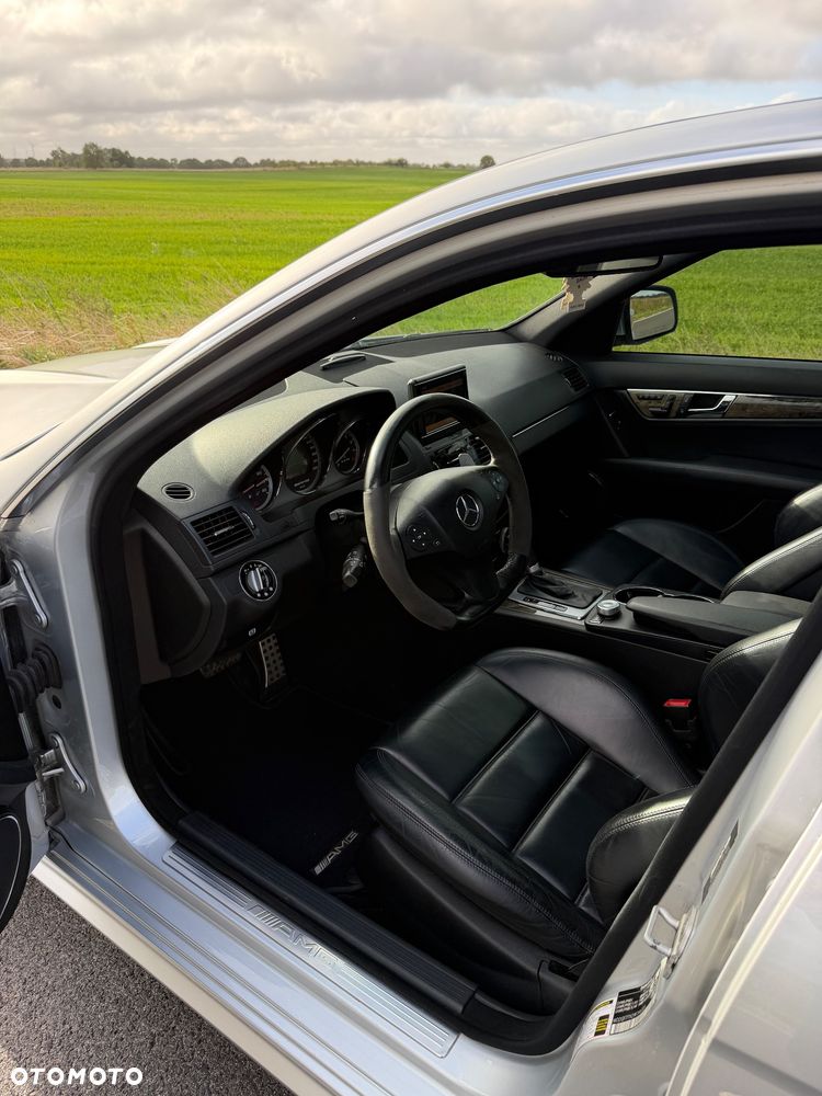 Mercedes-Benz Klasa C 63 AMG 7G-TRONIC - 9