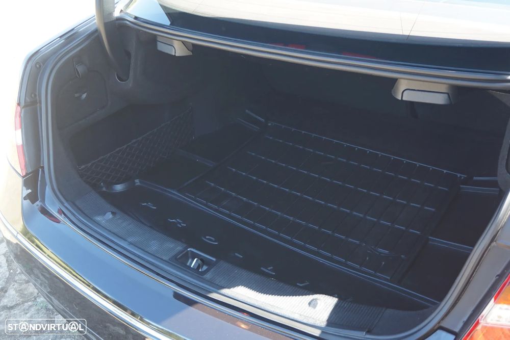 Mercedes-Benz E 250 CDi Avantgarde BlueEfficiency Auto - 10