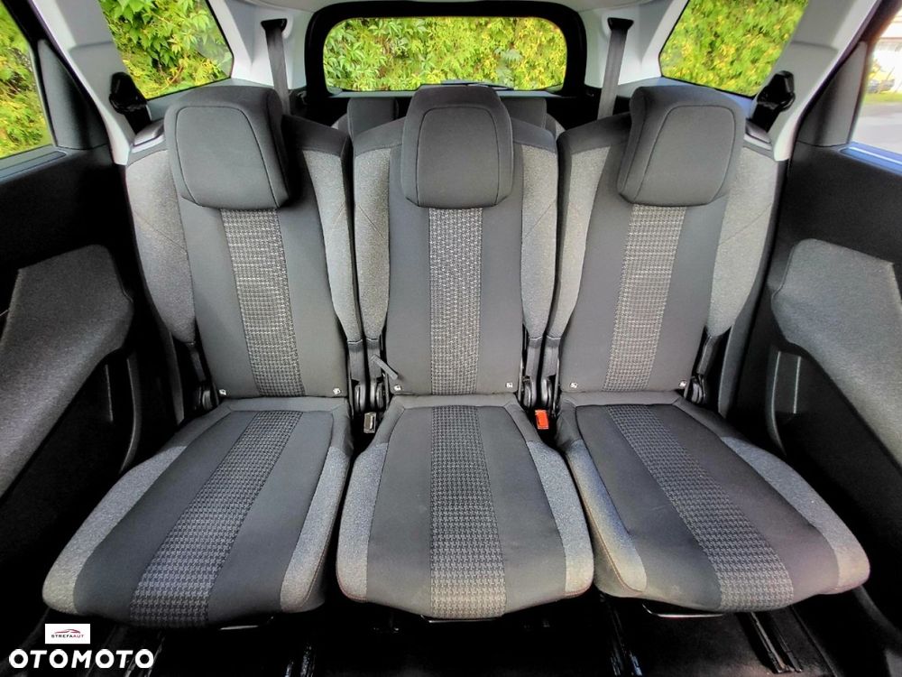 Peugeot 5008 - 26