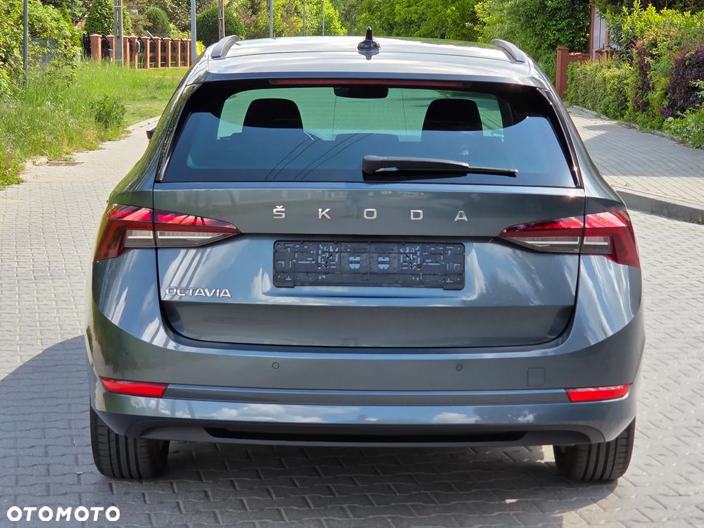Skoda Octavia 2.0 TDI DSG Edition - 4