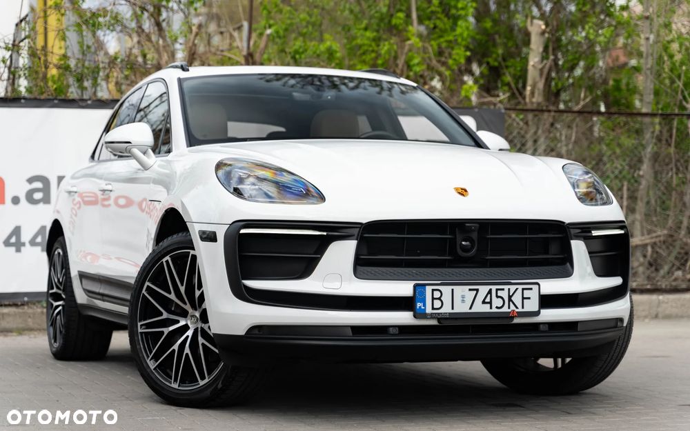Porsche Macan T - 1