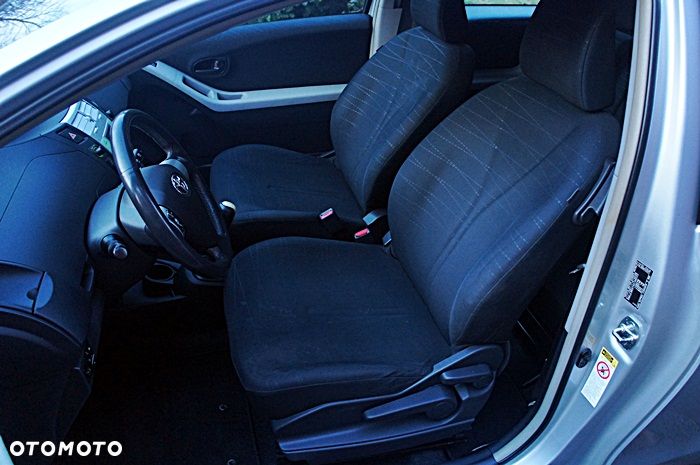 Toyota Yaris 1.3 VVT-i Luna - 18