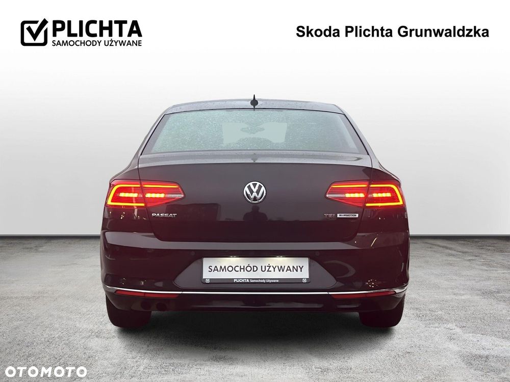 Volkswagen Passat 1.8 TSI BMT Highline - 4