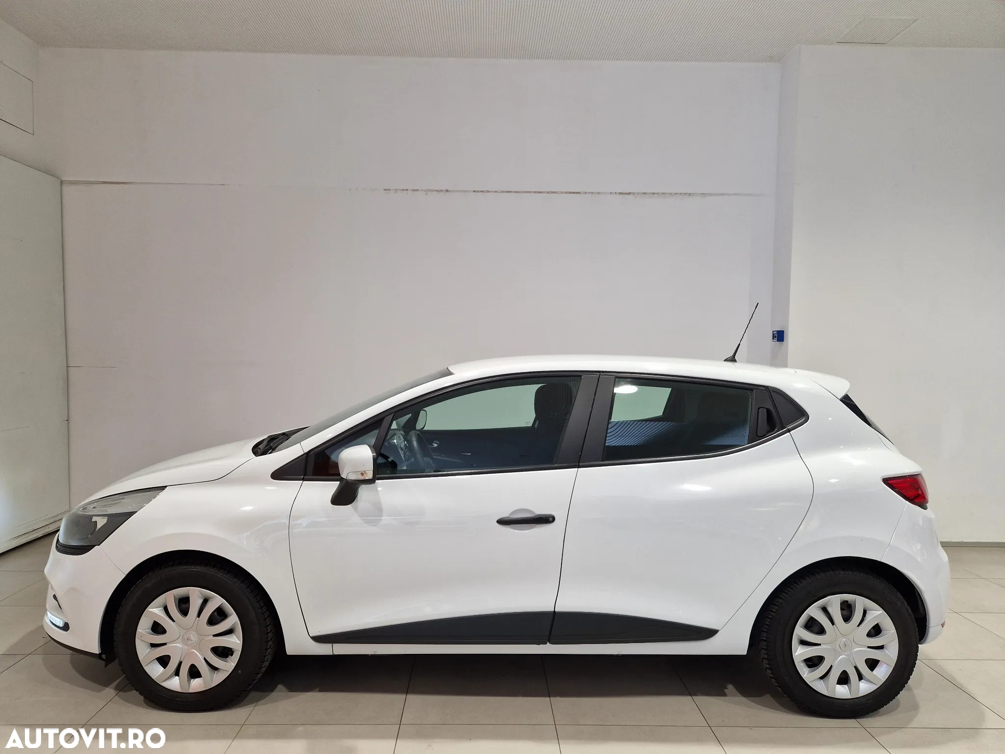 Renault Clio - 2